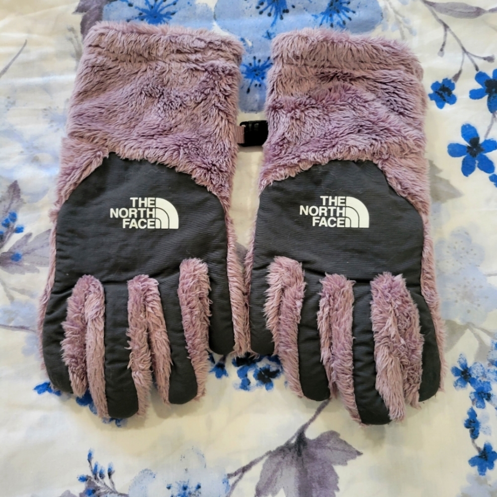 The North Face size M osito gloves